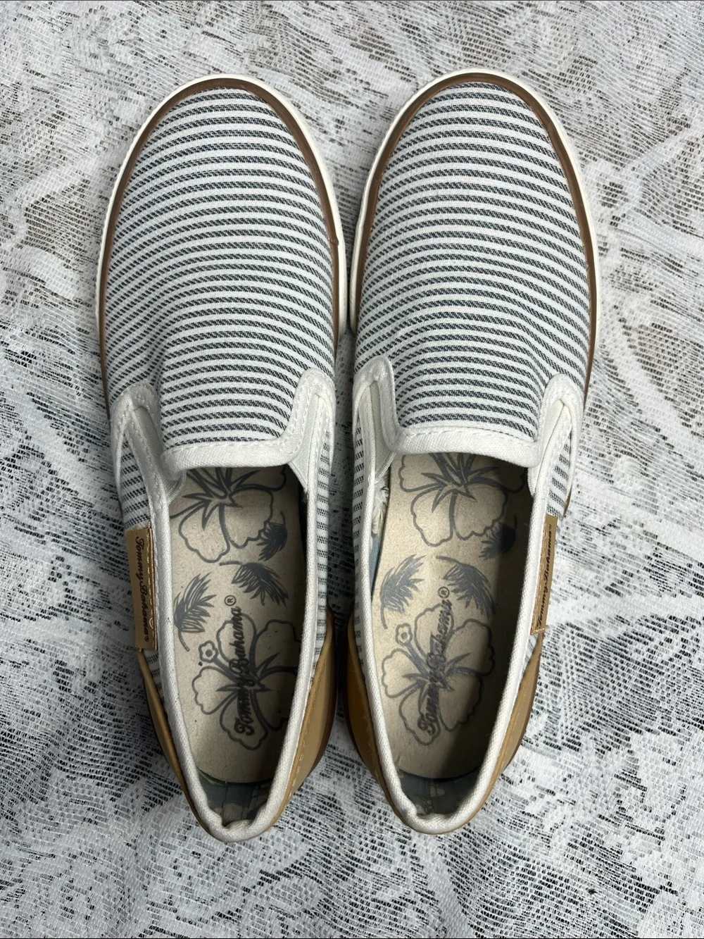 Tommy Bahama Slip On Shoes Women’s 6.5 Striped Canvas Casual Comfort Loafers